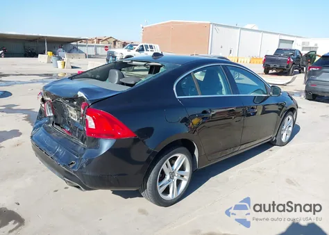 2015 Volvo S60 T5 Premier z USA, uszkodzony, nr VIN YV140MFK2F1358585